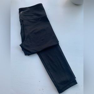 Gorgeous Zyia size 8/10 Light and Tight black snakeskin leggings